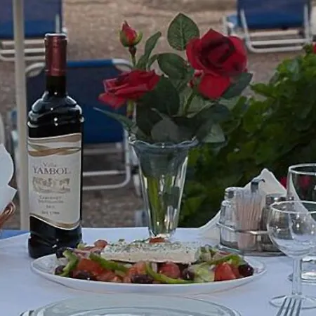 Ξενοδοχείο Francisco 2*