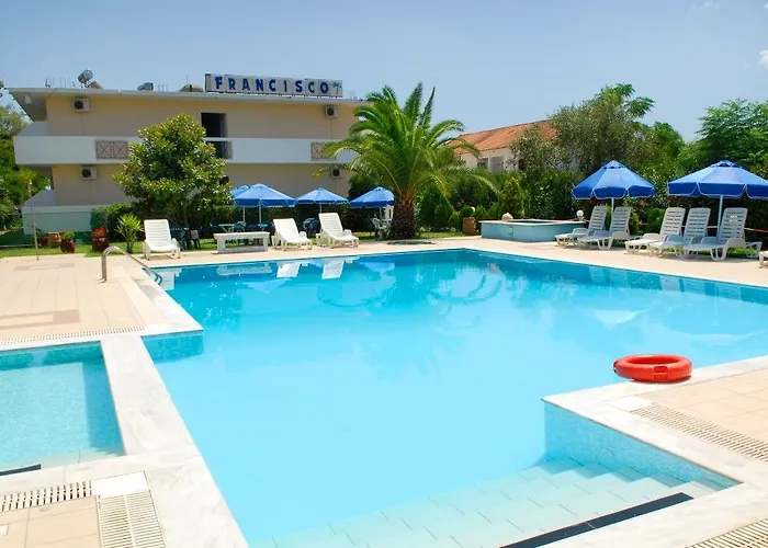 Francisco ホテル 2*